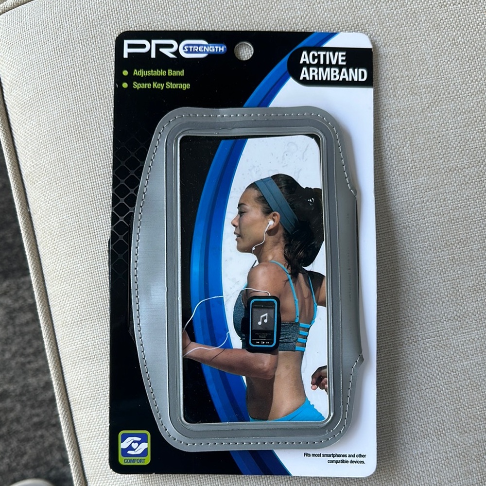 PR Strength Active Armband with Adjustable Band